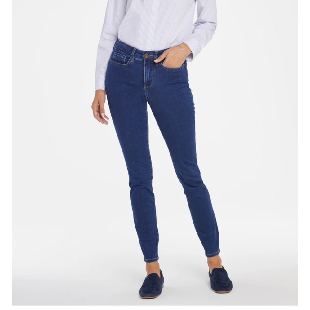 NYDJ Dark Blue Ami Skinny Jeans, Size 8, stretchy, Excellent used condition